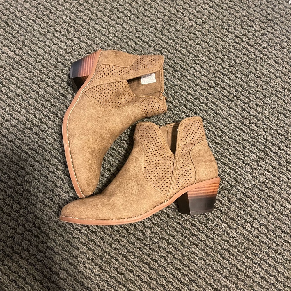 Womens Boots
